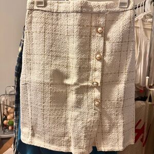 Elegant Cream Button-Front Tweed Skirt